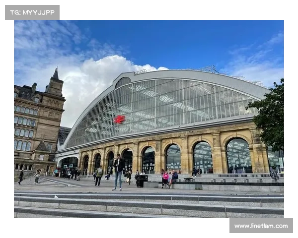 以利物浦为核心探寻城市文化历史与足球魅力的完美融合 以利物浦为核心探寻城市文化历史与足球魅力的完美融合